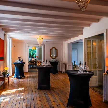 Вилла Manoir De La Plume *