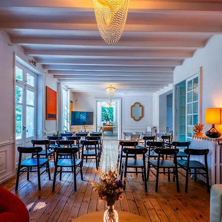 Вилла Manoir De La Plume Сен-Себастьян-Сюр-Луар
